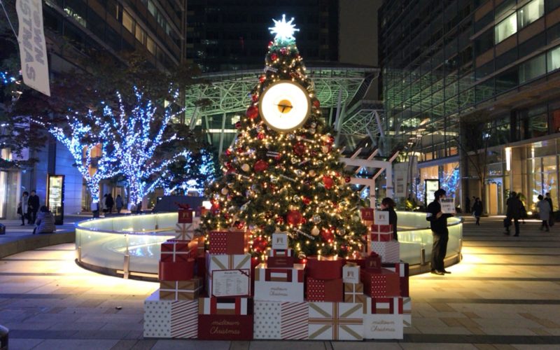ミッドタウンクリスマス2016でプラザ1Fに設置されたウェルカムツリー
