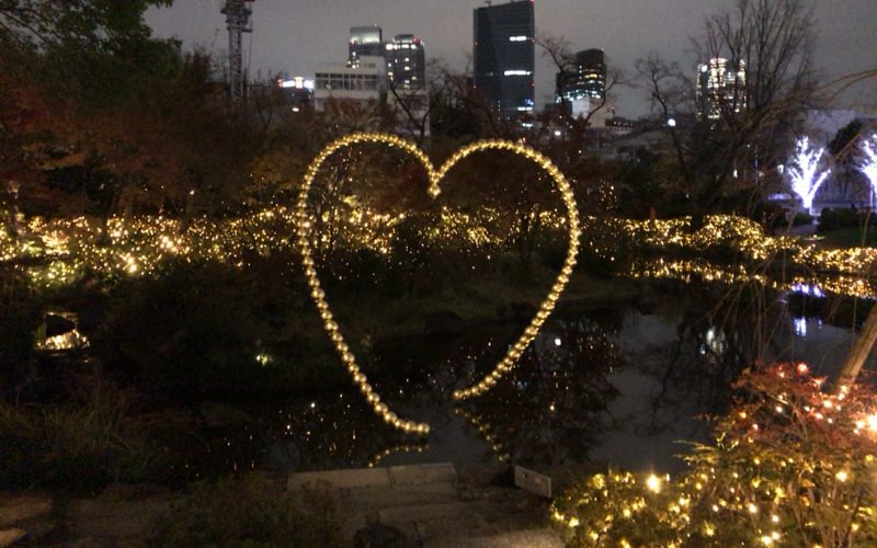六本木ヒルズクリスマスの毛利庭園イルミネーション