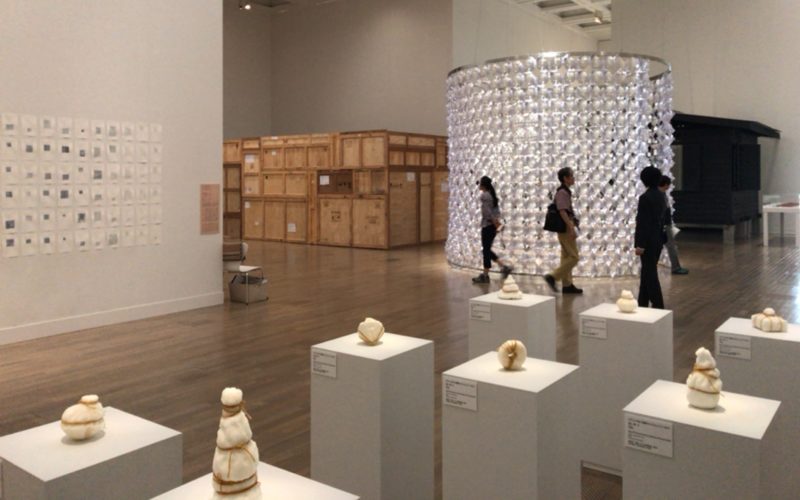 「サンシャワー:東南アジアの現代美術展 1980年代から現在まで」の国立新美術館会場内