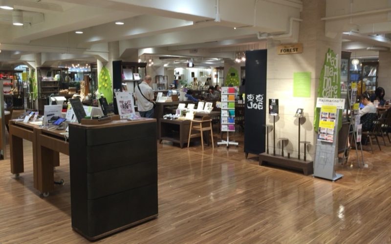 日本橋三越本館7Fにあるはじまりのカフェの店内