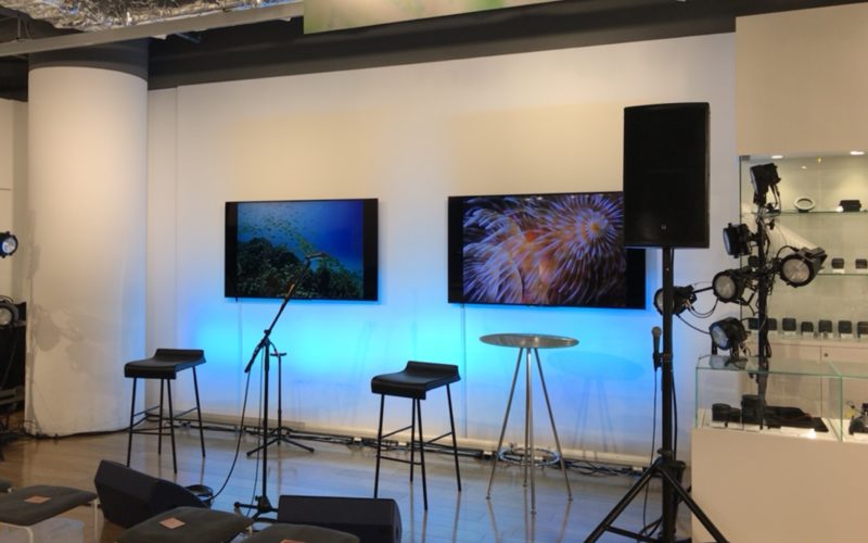 ソニーアクアリウム2017で銀座プレイス4Fのソニーストアにある4Kテレビに投映していた美ら海の写真