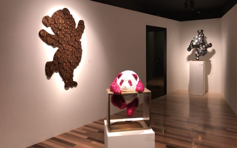 ギンザシックス5Fのアールグロリューで開催したHAHA PANDA デニス・チャン展の展示作品
